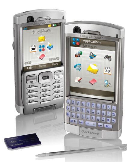 SE P990i, mit und ohne Klappe