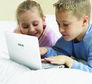 Bei langer Bindung gibt es den Asus Eee-PC geschenkt