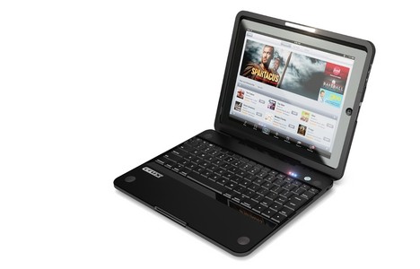 Das iPad steckt im Crux Case