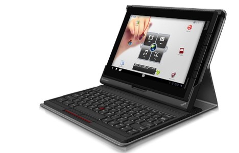 Das Lenovo ThinkPad Tablet bringt in der Tasche eine Tastatur mit