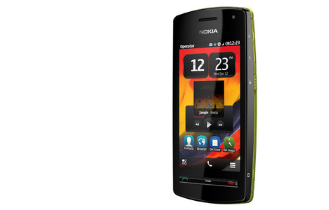 Das Nokia 600 soll das lauteste Smartphone der Welt sein