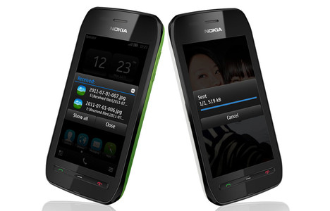 Das Nokia 603 l�uft unter Symbian Belle und wird nur 238 Euro kosten