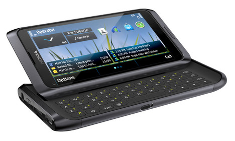 Das Nokia E7 tritt die Nachfolge des Communicators an