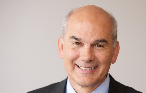 Telekom-Vorstand Edward Kozel sieht eine Zukunft f�r Nokia und Microsoft