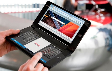 Das Toshiba Libretto W100 hat zwei Touchscreens, aber keine Tasten