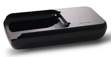 Der Zweitakku f�r das iPhone von USBfever ist ein Klotz